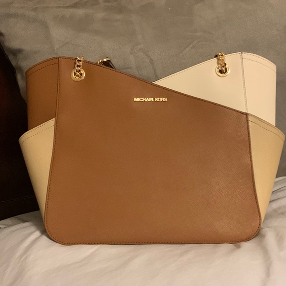 Michael Kors Handbags - Michael Kors Jet Set Travel Bag and wallet